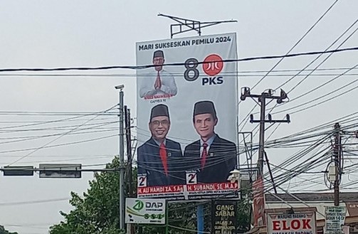 Reklame di beberapa ruas jalan Kota Samarinda. (Foto: Ist)