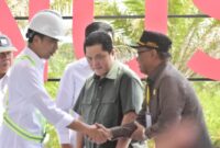 Wakil Ketua Komisi I DPRD Kaltim, Yusuf Mustafa (kanan), saat menghadiri acara Groundbreaking Bandara IKN oleh Presiden Joko Widodo di Penajam Paser Utara (PPU). (Foto: Ist)