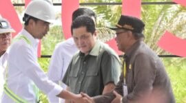 Wakil Ketua Komisi I DPRD Kaltim, Yusuf Mustafa (kanan), saat menghadiri acara Groundbreaking Bandara IKN oleh Presiden Joko Widodo di Penajam Paser Utara (PPU). (Foto: Ist)