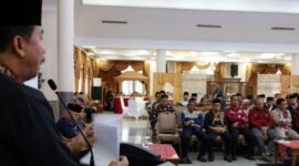 Sekda Kukar Sunggono membacakan sambutan Bupati Kukar Edi Damansyah dalam kegiatan ekspose pelaksanaan MTQ ke-44 Tingkat Kabupaten Kukar Tahun 2023. (Foto: Ist)
