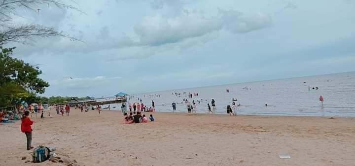Pantai Biru di Kutai Kartanegara (Kukar). (Foto: Ist)