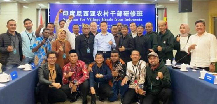 Rombongan Desa Margahayu saat studi banding ke China. (Foto: Ist)