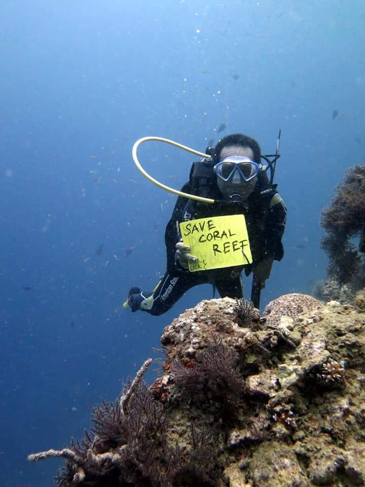 Upaya perawatan terumbu karang di wilayah perairan Pulau Pangempang, Desa Tanjung Limau. (Foto: Ist)