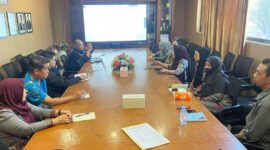 Rapat internal DPMD Kukar membahas persiapan Pameran HUT Merah Putih ke-77 di Sanga-Sanga. (Foto: Ist)