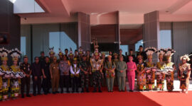 Suasana foto bersama penyambutan Kasad Jenderal TNI Maruli Simanjuntak. (Foto: Ist)