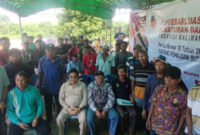Anggota Dewan Perwakilan Rakyat Daerah (DPRD) Kalimantan Timur (Kaltim), Safuad saat menggelar kegiatan Sosialisasi Peraturan Daerah (Sosper) di Jalan Poros Bontang-Sangatta, Kecamatan Teluk Pandan, Kabupaten Kutai Timur (Kutim). (Foto: Ist)