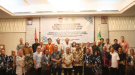 Suasana foto bersama kegiatan Bimtek DPRD Kaltim yang bekerjasama dengan LPM UNPAS Bandung. (Foto: Ist)