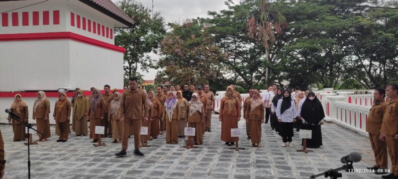 Suasana apel pagi seluruh pegawai ASN dan Non ASN DPMD Kukar. (Foto: Ist)