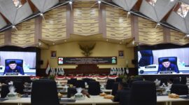 Rapat Paripurna ke-6 DPRD Kaltim. (Foto: Ist)