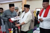 Wabup Kukar, Rendi Solihin saat acara safari sahur di Kecamatan Marangkayu. (Foto: Ist)