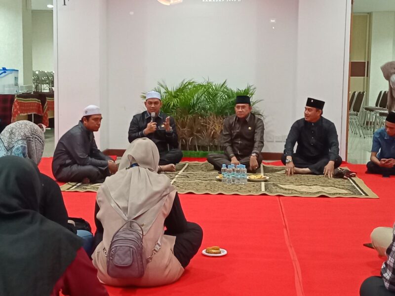 Suasana Silaturahim Dan Buka Puasa Bersama Komisi I DPRD Kota Samarinda Dengan Rekan - Rekan Media. (Foto: Ist)