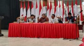 Kepala DPMD Kukar, Arianto (tengah) saat menghadiri Rapat Koordinasi pencegahan stunting. (Foto: Ist)