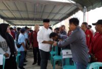 Bupati Kukar, Edi Damansyah saat menghadiri forum pertemuan evaluasi program RT di Sebulu. (Foto: Ist)