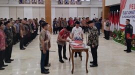 Pelantikan 170 pejabat administrator, pengawas dan dungsional di lingkungan Pemkab Kukar. (Foto: Ist)