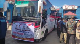 Ilustrasi bantuan bus sekolah baru kepada Desa Sungai Payang. (Foto: Ist)