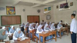Ilustrasi kegiatan belajar mengajar di sekolah. (Foto: Ist)
