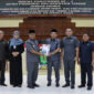 Foto bersama unsur pimpinan DPRD Kaltim dan Pj. Gubernur Kaltim dalam agenda Rapat Paripurna ke-7 Masa Sidang I Tahun 2024. (Foto: Ist)