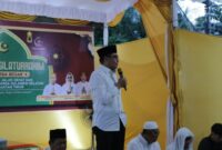Wali Kota Samarinda, Andi Harun saat menghadiri acara Buka Puasa dan Sholat Tarawih Berjamaah bersama Komunitas Jalan Sehat. (Foto: Ist)