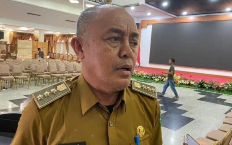 Camat Samboja, Damsik. (Foto: Ist)