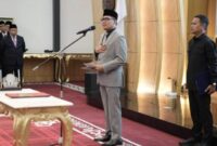 Wali Kota Samarinda, Andi Harun saat cara Pelantikan dan pengambilan sumpah 150 pejabat struktural dan 6 pejabat fungsional di lingkungan Pemerintah Kota Samarinda. (Foto: Ist)