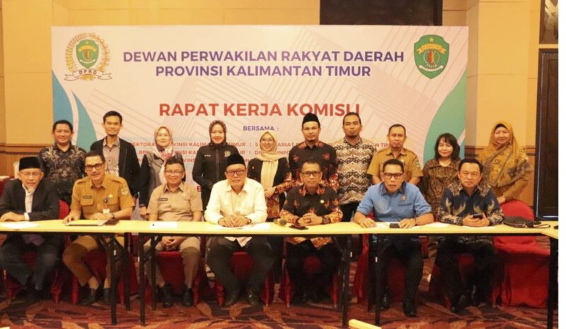 Foto bersama agenda Rapat Kerja Komisi I DPRD Kaltim. (Foto: Ist)