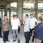 Pansus LKPJ Gubernur saat melakukan uji petik lapangan di area pembangunan RSUD AWS. (Foto: Ist)