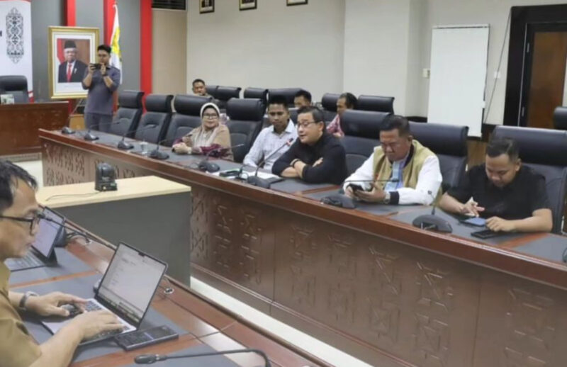 Suasana Rapat Kerja Pansus LKPJ Gubernur Tahun 2023. (Foto: Ist)