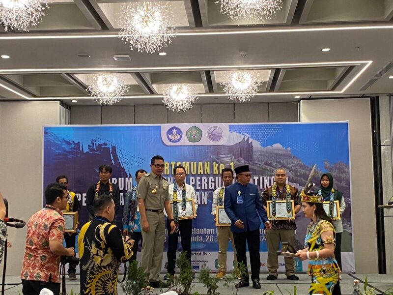 Wali Kota Samarinda, Andi Harun saat menjadi pembicara dalam acara Pertemuan FP2TPK. (Foto: Ist)