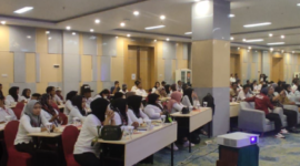 Pendataan calon peserta Pelatihan Kewirausahaan Keterampilan Kerja Bagi Rumah Tangga Miskin (RTM) Desa Bukit Raya. (Foto: Ist)
