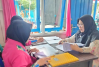 DPMD Lakukan Penilaian Posyandu Balita Dahlia Desa Jembayan. (Foto: Ist)