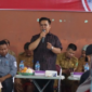 Wakil Bupati Kutai Kartanegara (Kukar), Rendi Solihin beri bantuan masyarakat di Kelurahan Handil Baru. (Foto: Ist)