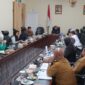 Suasana Rapat Internal Pimpinan, Ketua Fraksi dan Sekretariat DPRD Kaltim. (Foto: Humas Sekretariat DPRD Kaltim)