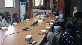 ASN dan Non-ASN di lingkungan DPMD Kukar mengikuti tes mengaji sebagai bagian dari program Gerakan Etam Mengaji (GEMA), 24 Oktober 2024. (Foto)