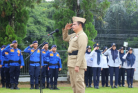 Tabur bunga di Taman Makam Pahlawan (TMP) Bukit Biru, Minggu (10/11/2024). (Foto: Ist)