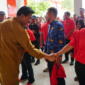 Sekretaris Daerah (Sekda) Kutai Kartanegara (Kukar), Sunggono, secara resmi membuka dan mengukuhkan peserta training camp (TC) Mandiri Kontingen Porprov Korpri Kabupaten Kutai Kartanegara di Halaman Kantor Dinas Kepemudaan dan Olahraga Kukar. (Foto: Ist)