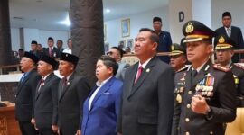 Suasana Pelantikan Pimpinan DPRD Kota Samarinda turut dihadiri oleh Wakil Ketua DPRD Kaltim dan Anggota DPRD Kaltim. (Humas Sekretariat DPRD Kaltim)