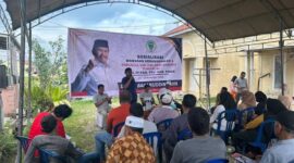 Anggota DPRD Kaltim, Baharuddin Muin saat menggelar agenda sosbang di Kelurahan Nanang, Kec. Penajam, Kab. Penajam Paser Utara. (Foto: Ist)