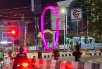 Penampakan Tugu Pesut Samarinda di Simpang Lembuswana (Foto : RD)