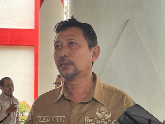 Camat Sangasanga, Dachri. (Foto: Ist)