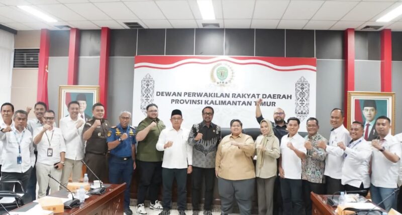 Rapat Dengar Pendapat (RDP) lanjutan terkait insiden penabrakan Jembatan Mahakam 1 di Gedung E Kantor DPRD Kaltim, Pada Rabu (16/04/2025) (Foto : Humas Sekretariat DPRD Kaltim)