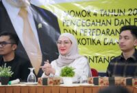 Sosialisasi Perda Anggota Komisi II DPRD Kaltim, Shemmy Permata Sari pada Minggu (13/4/2025) di Ballroom Hotel Tiara Surya, Bontang Utara. (Foto: Ist)