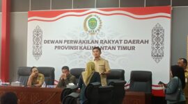 Komisi IV DPRD Kaltim gelar RDP soal hak karyawan RSHD, Selasa (29/04/2025). (Foto: Ist)