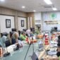 Sekretaris DPRD Kaltim, Norhayati Usman memimpin rapat internal sekretariat DPRD Kaltim. (Foto : Humas Sekretariat DPRD Kaltim)