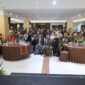 Foto bersama pasca Musyawarah Wilayah KKMSB Kaltim di Hotel Grand Verona, Samarinda, Sabtu (24/5) malam. (Foto : Humas Sekretariat DPRD Kaltim). (Foto: Ist)