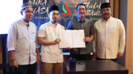 Edi Damansyah saat memberikan arahan usai menyaksikan Penandatanganan MoU PT. MGRM Kukar dengan PT Danapati Mulia dan PT Sarana Inti Sinergi Bertempat di Kantor PT. MGRM Kukar. (Foto: Ist)