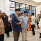 Bupati Kutai Kartanegara (Kukar) Edi Damansyah meresmikan Kantor Camat Samboja yang ditandai dengan pengguntingan pita dan juga Penandatanganan prasasti peresmian. (Foto: Ist)
