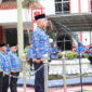 Asisten I Setkab Kukar Akhmad Taufik Hidayat memimpin upacara Hari Otonomi Daerah XXIX di Halaman Kantor Bupati Kukar. (Foto: Ist)