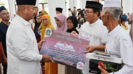 Bupati Kukar, Edi Damansyah kunjungan silaturahmi Ramadhan Pemkab Kukar, kali ini ke dua Kecamatan wilayah hulu, yakni Kota Bangun Darat dan Muara Muntai. (Foto: Ist)