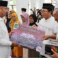 Bupati Kukar, Edi Damansyah kunjungan silaturahmi Ramadhan Pemkab Kukar, kali ini ke dua Kecamatan wilayah hulu, yakni Kota Bangun Darat dan Muara Muntai. (Foto: Ist)