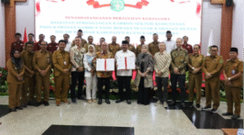 Penandatanganan kerja sama Pemkab Kukar dan PT Tirta Carbon Indonesia terkait perdagangan karbon. (Foto: Ist)